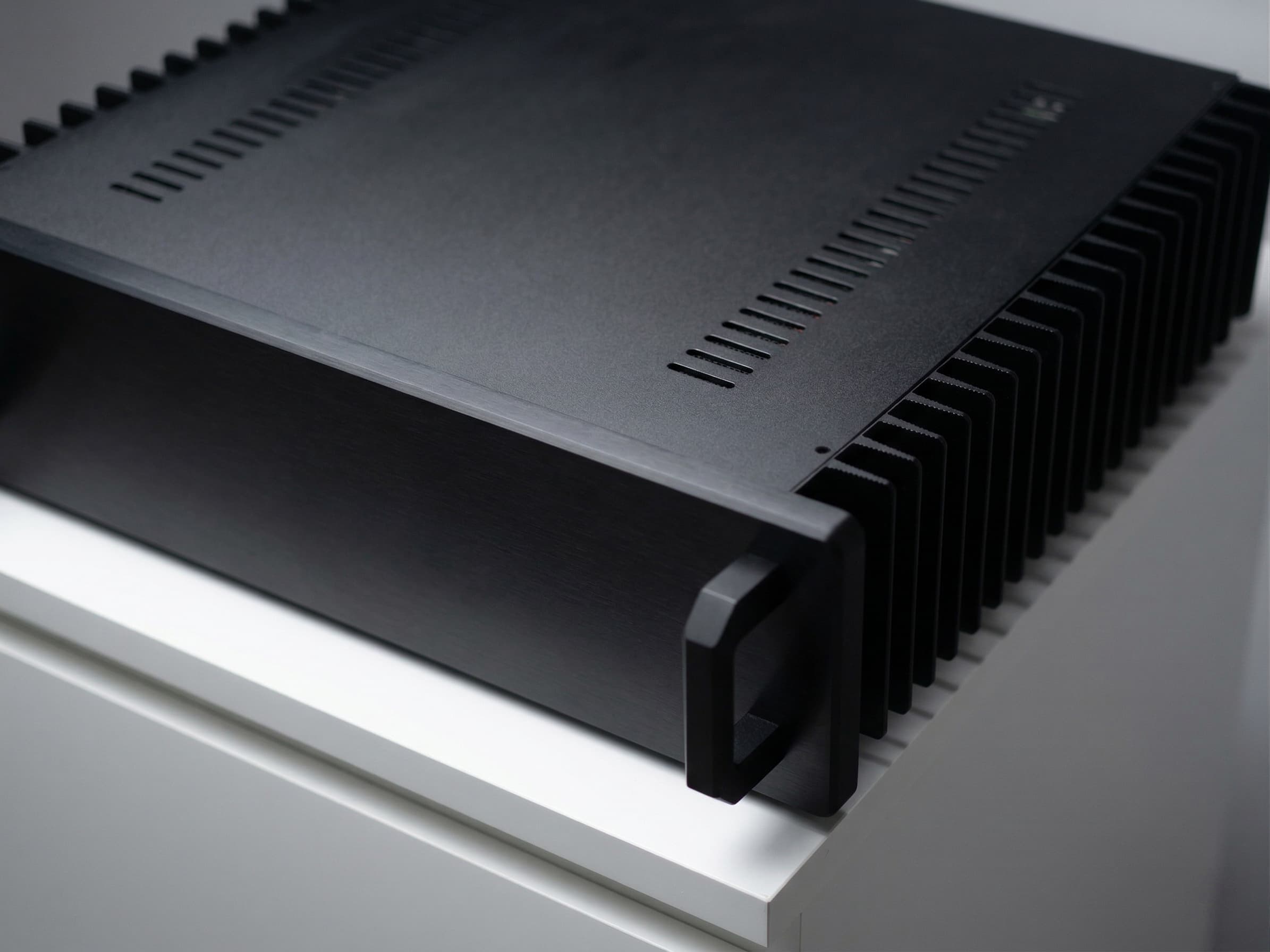Server front detail